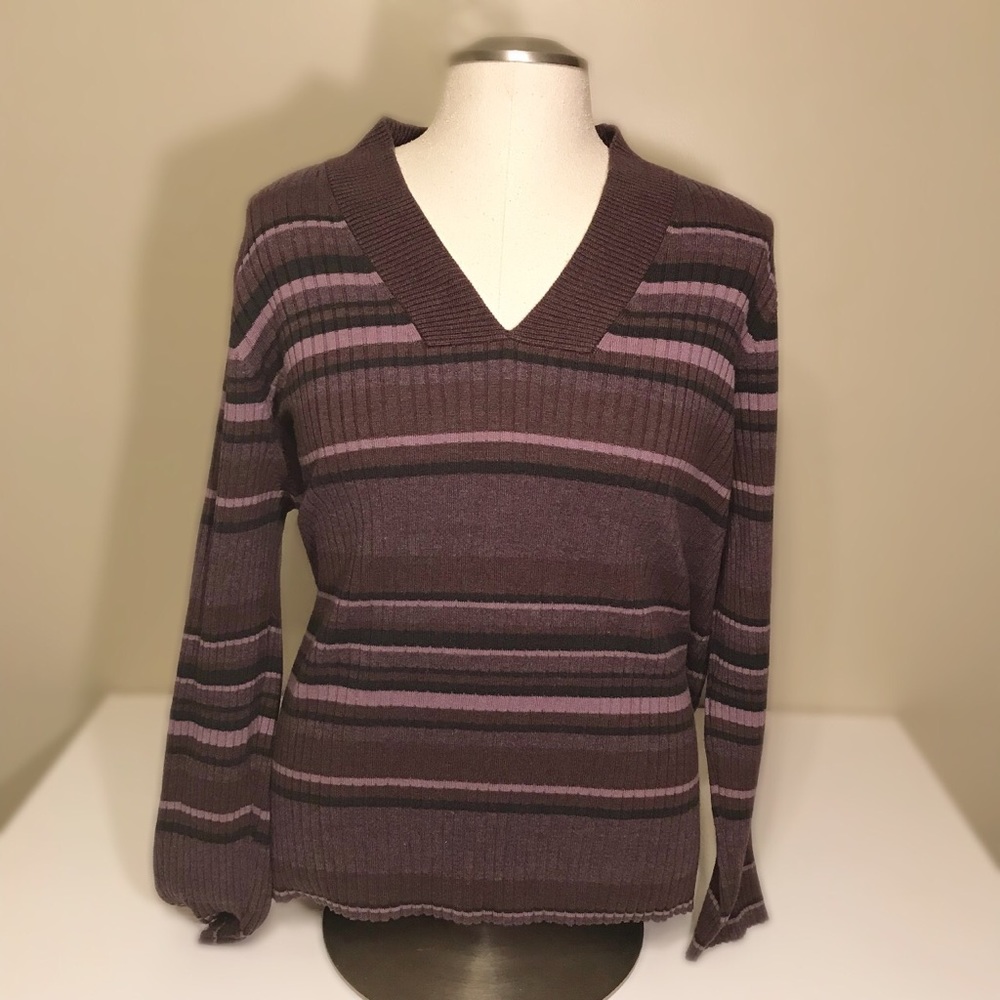 Lane Bryant ribbed v-neck sweater, size 26/28